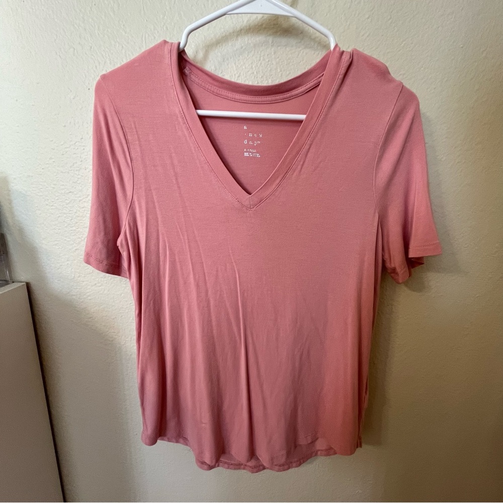 Women's Pink V-Neck Top
